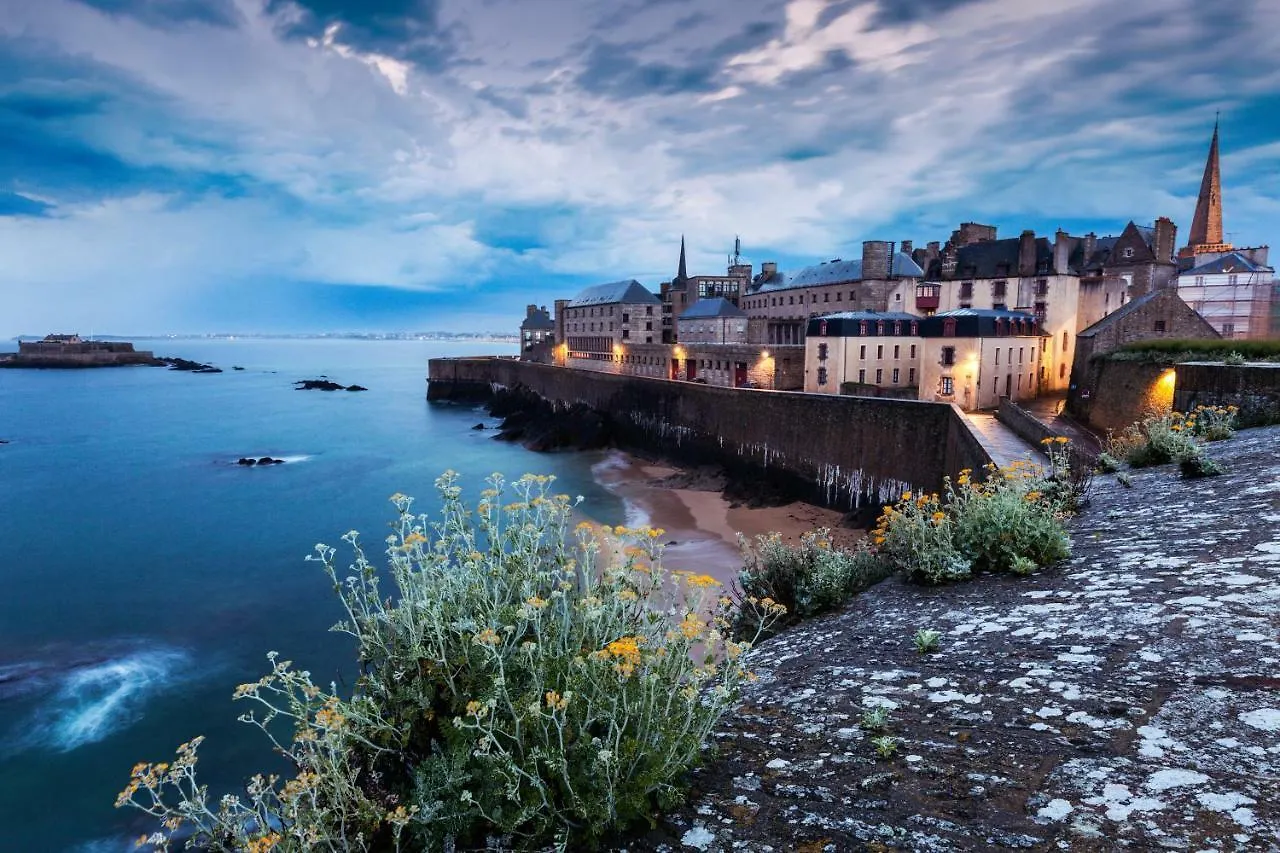 Aparthotel Appartements Des Marins Saint-Malo France